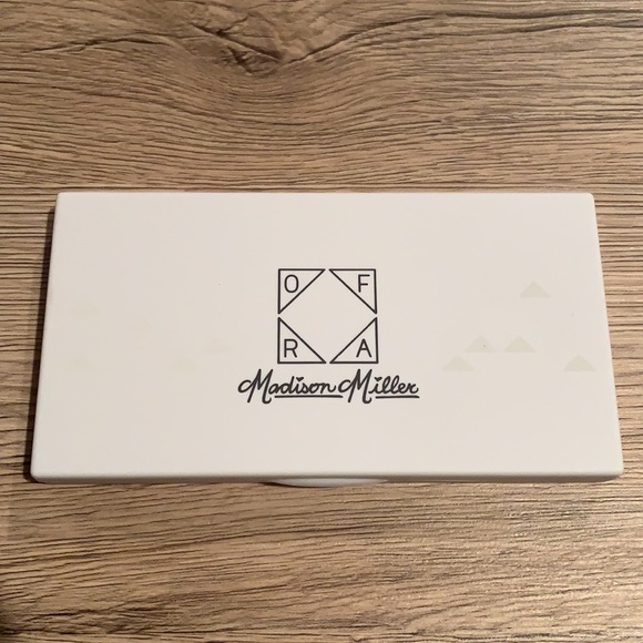 Brand New OFRA Madison Miller MIDI Palette - Picture 4 of 6